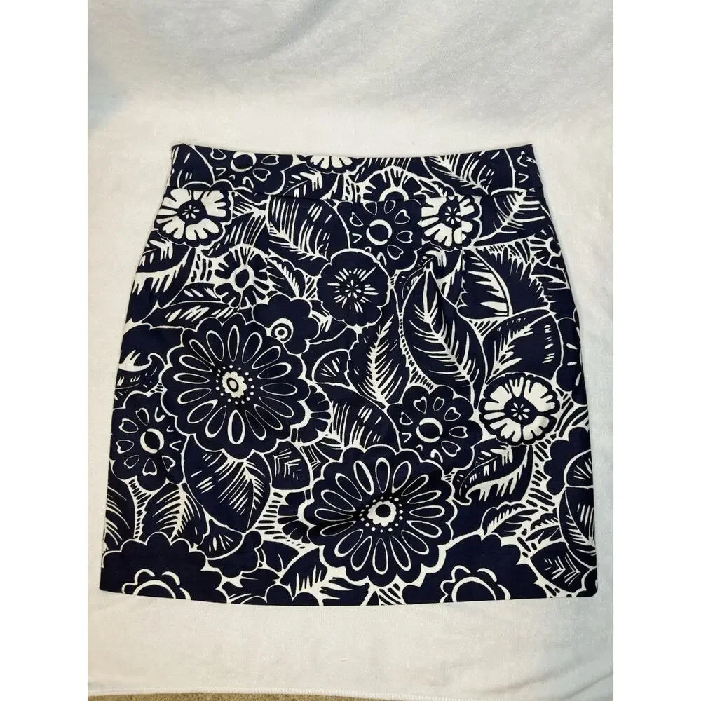 Talbots NWT A Line Skirt Women 2 Petite Navy Floral Side Zip Buttons Pockets